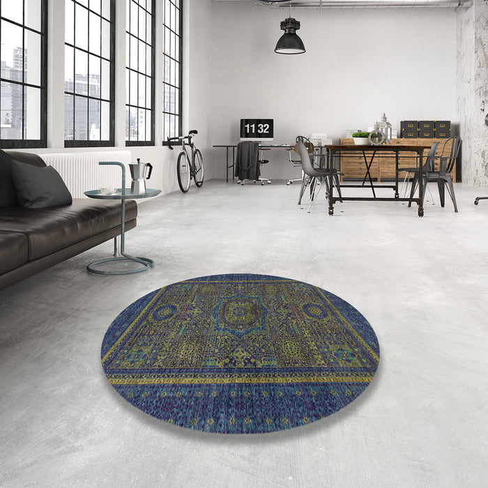 Round Machine Washable Abstract Hazel Green Rug in a Office, wshabs1325