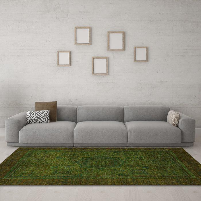 Machine Washable Abstract Green Modern Area Rugs in a Living Room,, wshabs1326grn