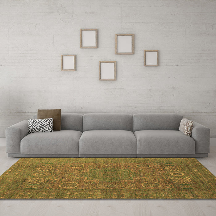 Machine Washable Abstract Brown Modern Rug in a Living Room,, wshabs1327brn