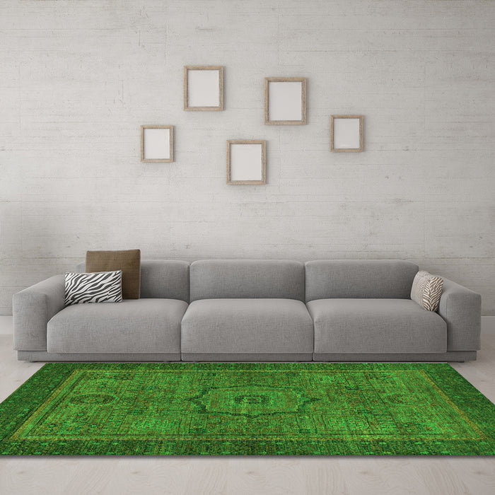 Machine Washable Abstract Green Modern Area Rugs in a Living Room,, wshabs1328grn
