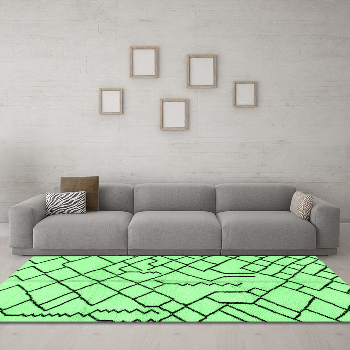 Machine Washable Solid Emerald Green Modern Area Rugs in a Living Room,, wshabs1331emgrn