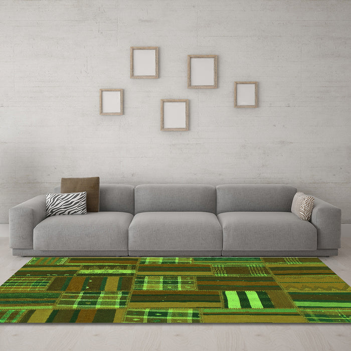 Machine Washable Southwestern Green Country Area Rugs in a Living Room,, wshabs1334grn