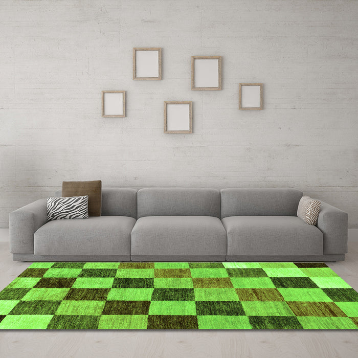 Machine Washable Checkered Green Modern Area Rugs in a Living Room,, wshabs133grn