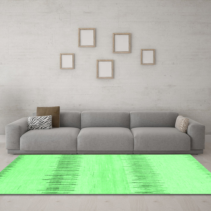 Machine Washable Solid Emerald Green Modern Area Rugs in a Living Room,, wshabs1345emgrn