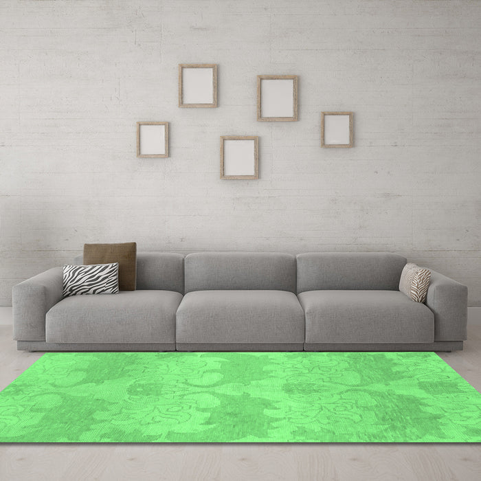 Machine Washable Abstract Emerald Green Modern Area Rugs in a Living Room,, wshabs1348emgrn