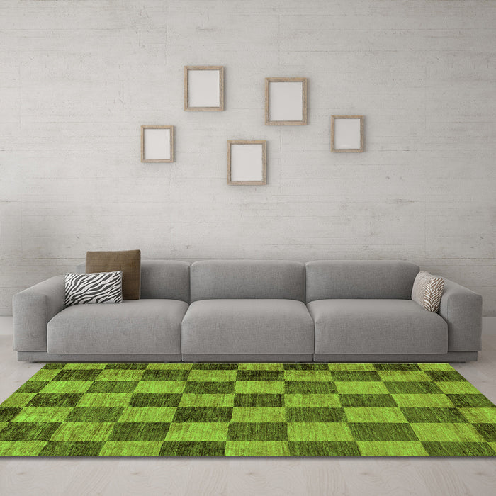 Machine Washable Checkered Green Modern Area Rugs in a Living Room,, wshabs134grn