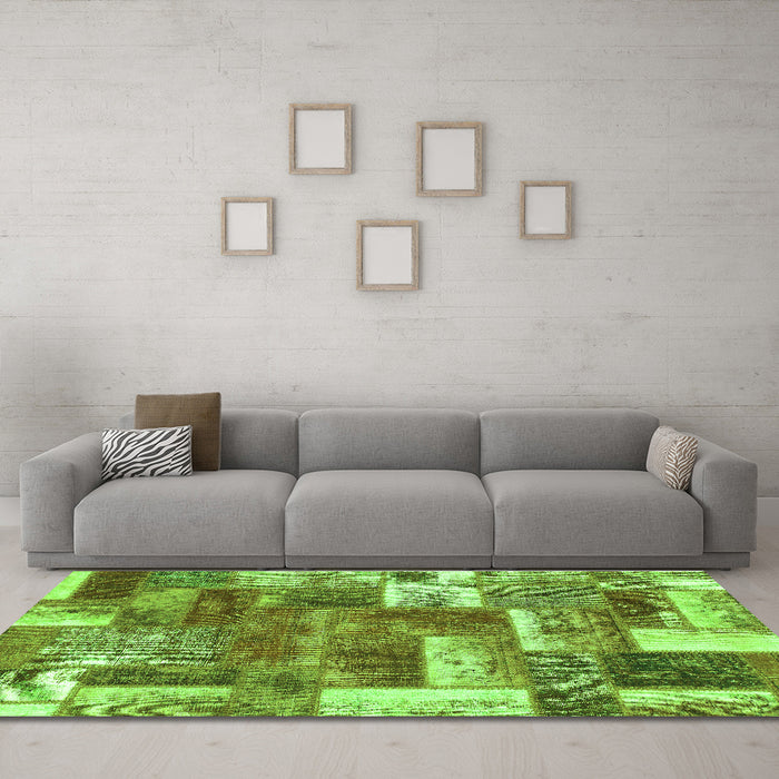 Machine Washable Patchwork Green Transitional Area Rugs in a Living Room,, wshabs1358grn