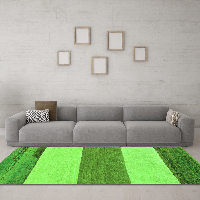 Machine Washable Solid Green Modern Area Rugs in a Living Room,, wshabs135grn