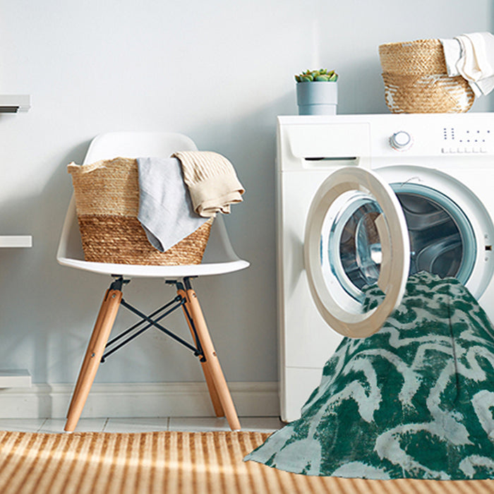 Machine Washable Abstract Medium Teal Green Rug in a Washing Machine, wshabs1369