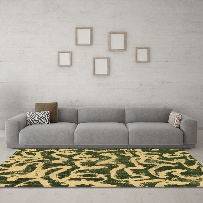 Machine Washable Abstract Brown Modern Rug in a Living Room,, wshabs1369brn
