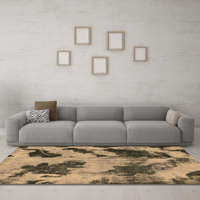 Machine Washable Abstract Brown Modern Rug in a Living Room,, wshabs1371brn