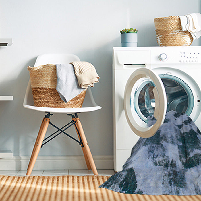 Machine Washable Abstract Denim Blue Rug in a Washing Machine, wshabs1371