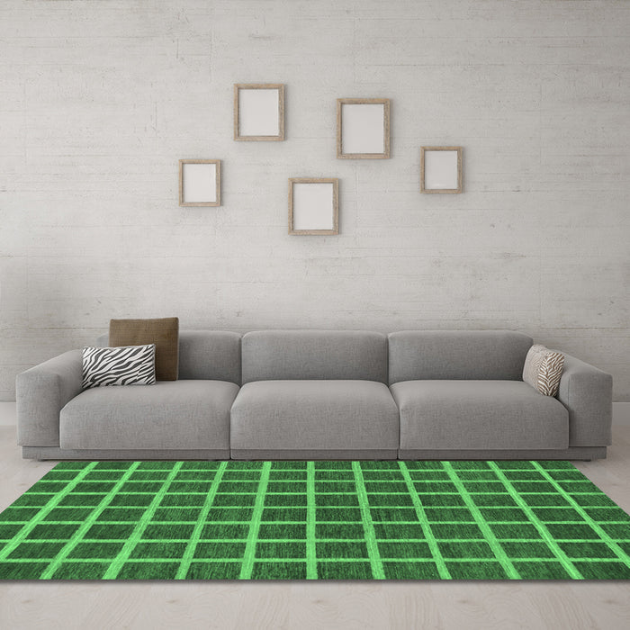 Machine Washable Checkered Emerald Green Modern Area Rugs in a Living Room,, wshabs1381emgrn
