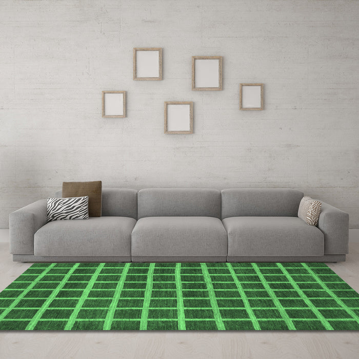 Machine Washable Checkered Emerald Green Modern Area Rugs in a Living Room,, wshabs1382emgrn