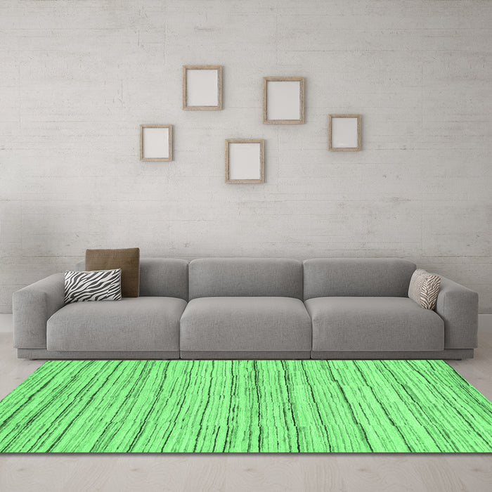 Machine Washable Abstract Emerald Green Modern Area Rugs in a Living Room,, wshabs1386emgrn