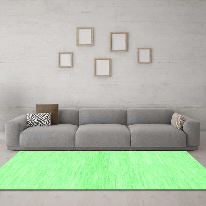 Machine Washable Solid Emerald Green Modern Area Rugs in a Living Room,, wshabs1394emgrn