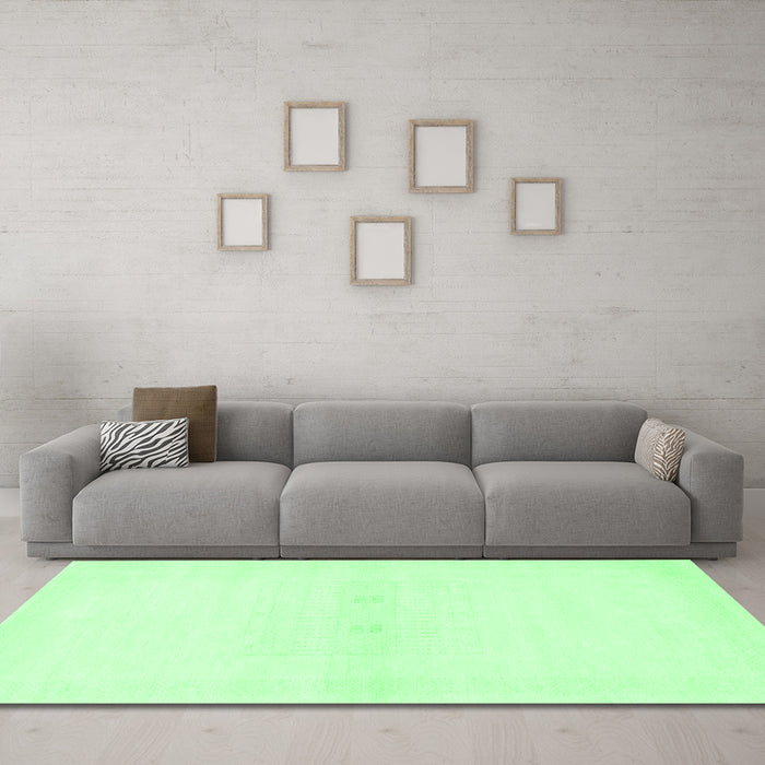 Machine Washable Solid Emerald Green Modern Area Rugs in a Living Room,, wshabs1398emgrn