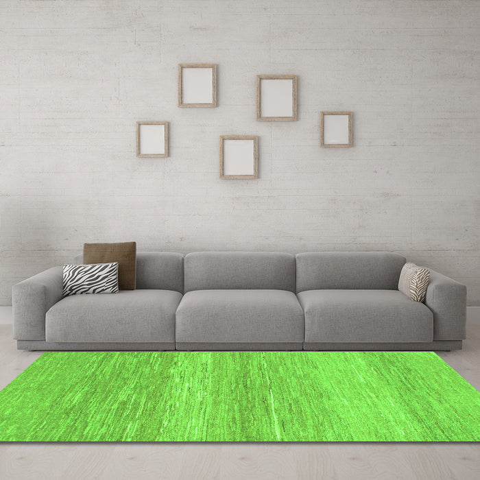 Machine Washable Abstract Green Modern Area Rugs in a Living Room,, wshabs1399grn