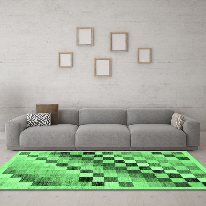 Machine Washable Checkered Emerald Green Modern Area Rugs in a Living Room,, wshabs139emgrn