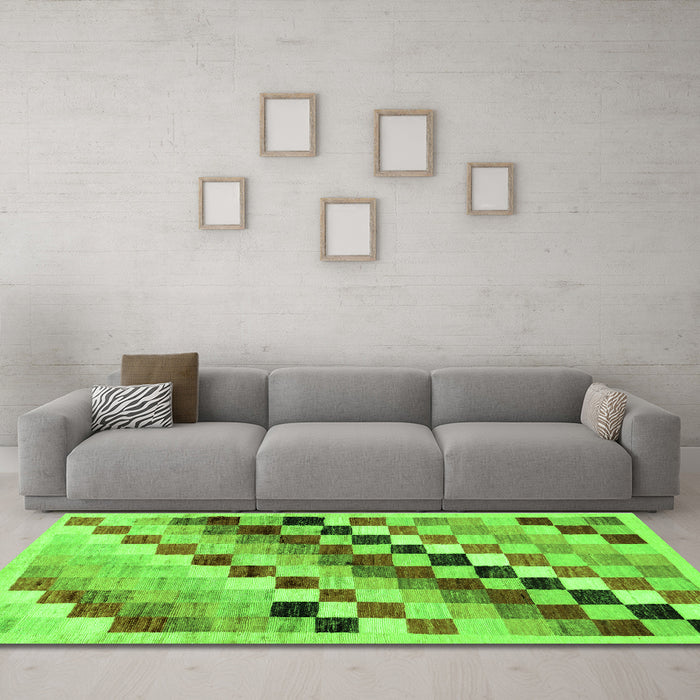 Machine Washable Checkered Green Modern Area Rugs in a Living Room,, wshabs139grn