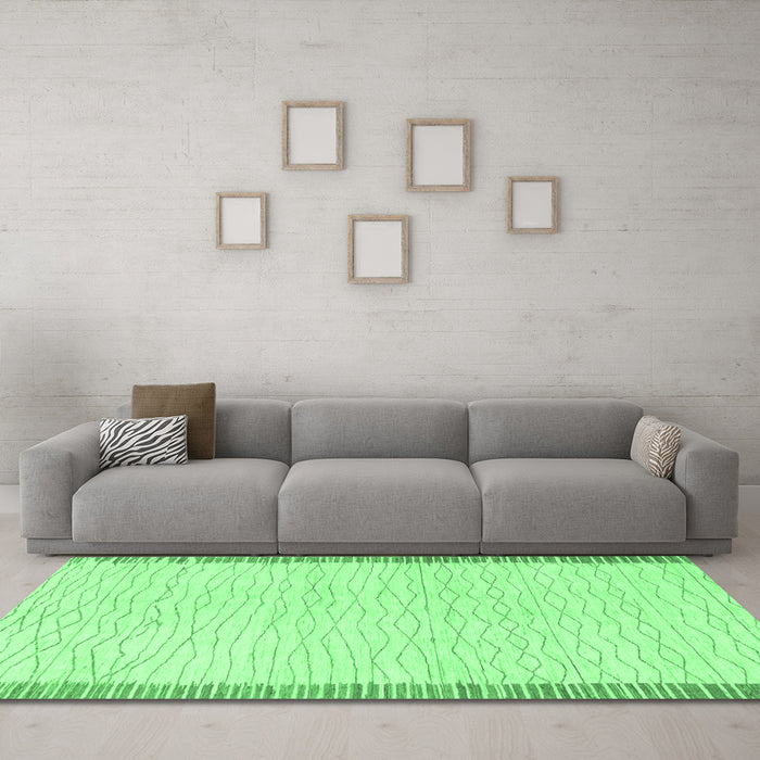 Machine Washable Solid Emerald Green Modern Area Rugs in a Living Room,, wshabs1403emgrn