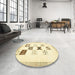 Round Abstract Metallic Gold Solid Rug in a Office, abs140