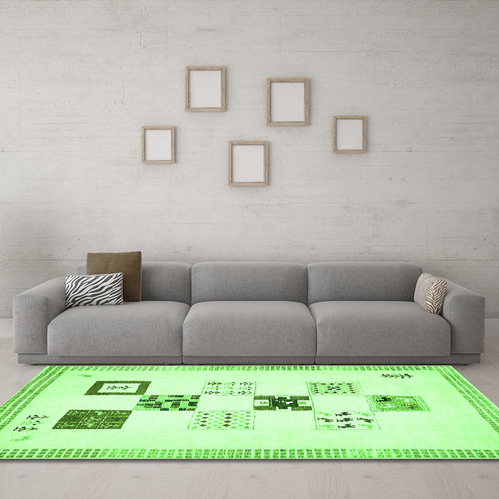 Machine Washable Solid Green Modern Area Rugs in a Living Room,, wshabs140grn