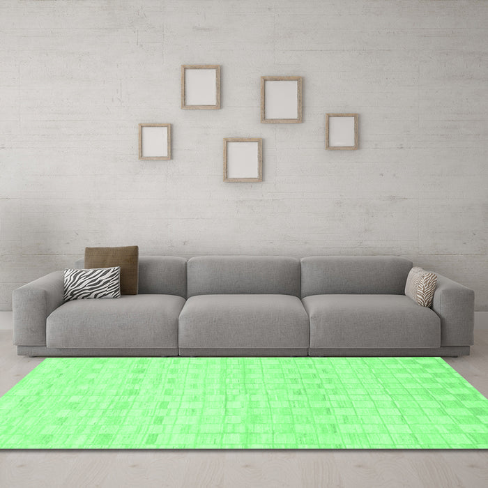Machine Washable Solid Emerald Green Modern Area Rugs in a Living Room,, wshabs1411emgrn