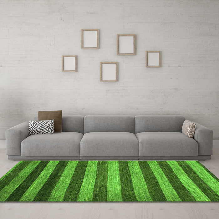 Machine Washable Abstract Green Modern Area Rugs in a Living Room,, wshabs1413grn