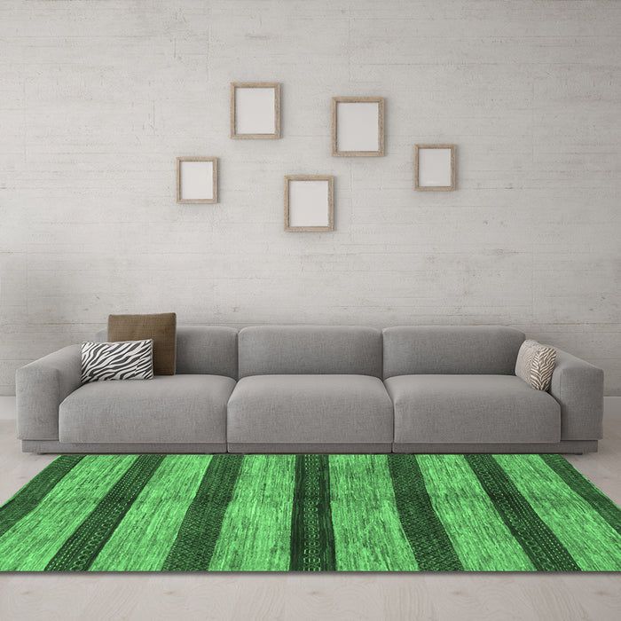 Machine Washable Oriental Emerald Green Modern Area Rugs in a Living Room,, wshabs1414emgrn