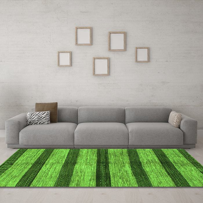 Machine Washable Oriental Green Modern Area Rugs in a Living Room,, wshabs1414grn
