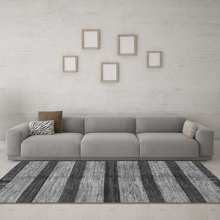 Machine Washable Oriental Gray Modern Rug in a Living Room,, wshabs1414gry