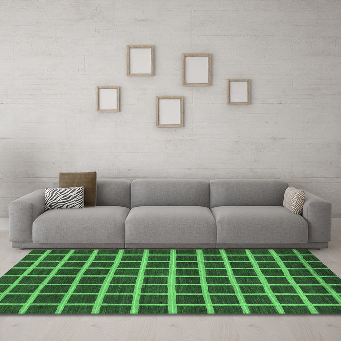Machine Washable Checkered Emerald Green Modern Area Rugs in a Living Room,, wshabs1418emgrn
