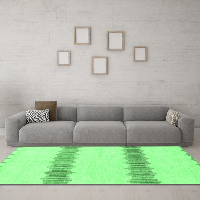 Machine Washable Solid Emerald Green Modern Area Rugs in a Living Room,, wshabs1423emgrn
