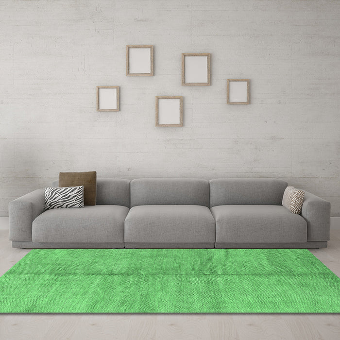 Machine Washable Abstract Emerald Green Modern Area Rugs in a Living Room,, wshabs1426emgrn