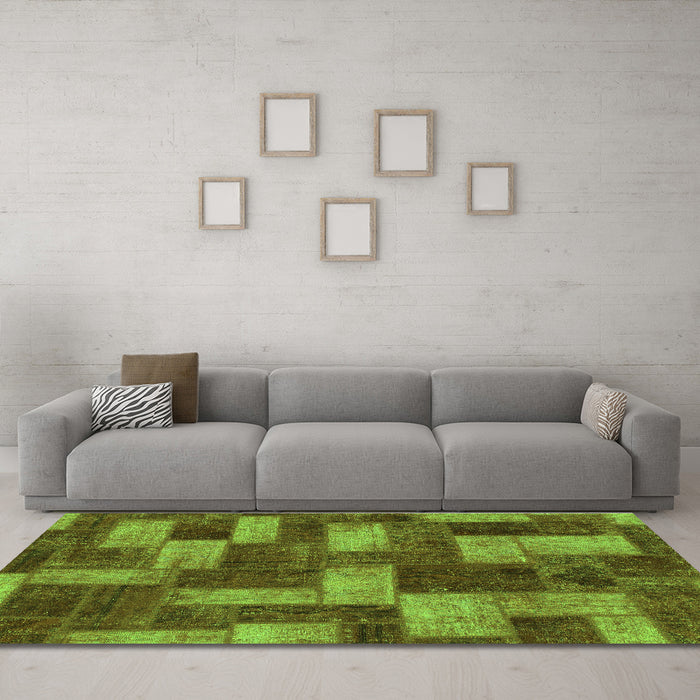 Machine Washable Abstract Green Modern Area Rugs in a Living Room,, wshabs1427grn
