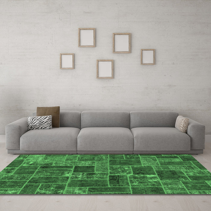 Machine Washable Abstract Emerald Green Modern Area Rugs in a Living Room,, wshabs1429emgrn