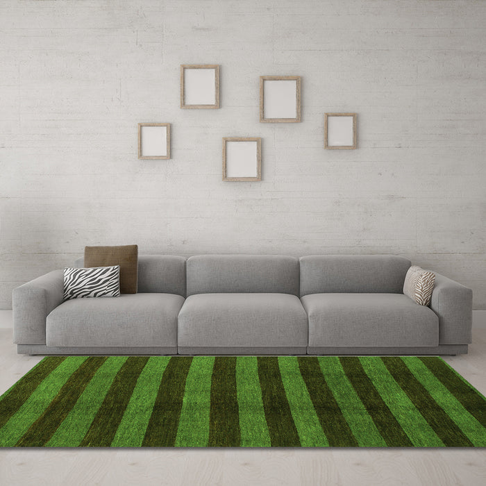 Machine Washable Abstract Green Modern Area Rugs in a Living Room,, wshabs1434grn
