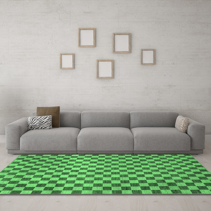 Machine Washable Checkered Emerald Green Modern Area Rugs in a Living Room,, wshabs1437emgrn