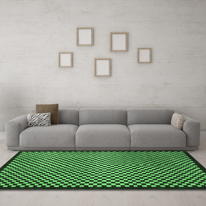 Machine Washable Checkered Emerald Green Modern Area Rugs in a Living Room,, wshabs1438emgrn