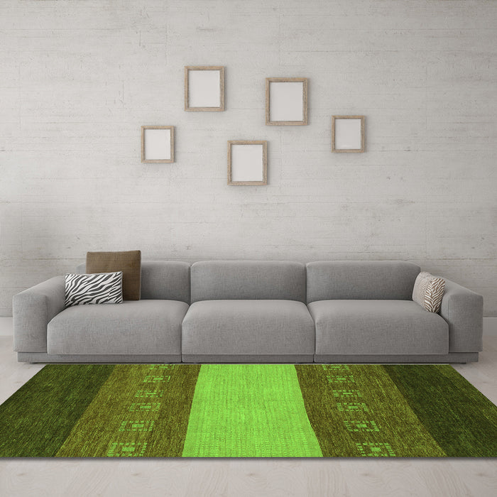 Machine Washable Abstract Green Modern Area Rugs in a Living Room,, wshabs1447grn
