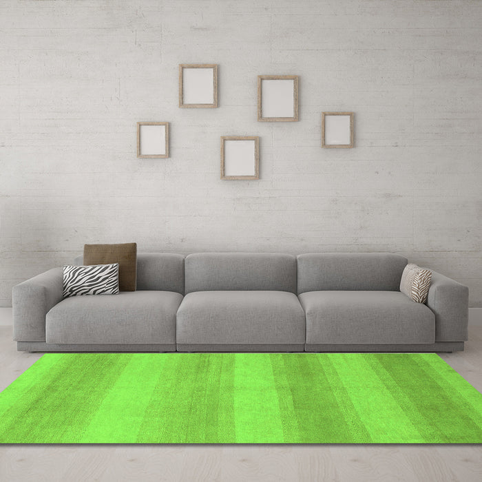 Machine Washable Abstract Green Modern Area Rugs in a Living Room,, wshabs1450grn