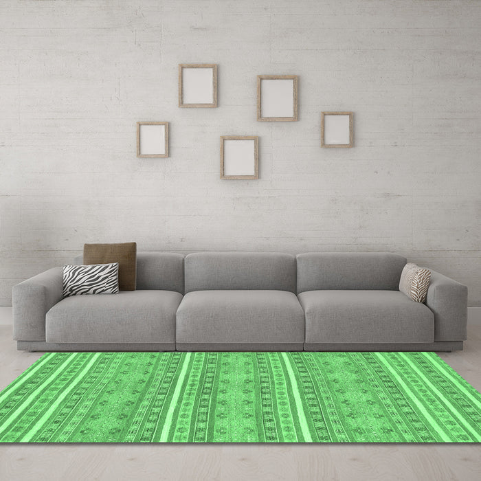 Machine Washable Abstract Emerald Green Modern Area Rugs in a Living Room,, wshabs1455emgrn