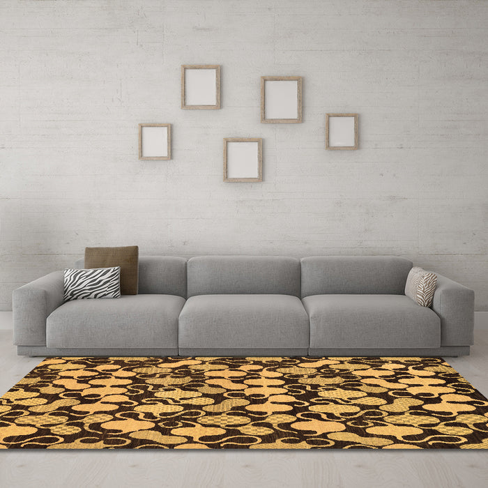 Machine Washable Abstract Brown Modern Rug in a Living Room,, wshabs145brn