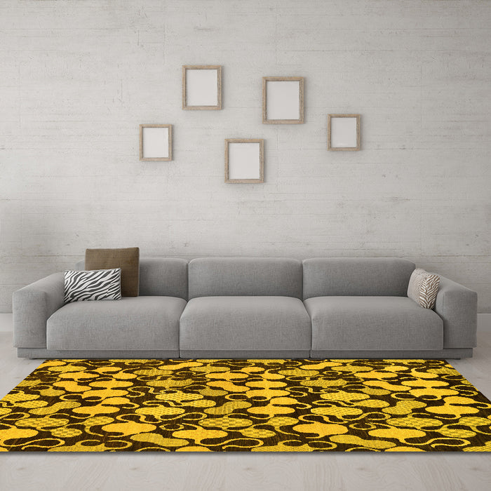 Machine Washable Abstract Yellow Modern Rug in a Living Room, wshabs145yw