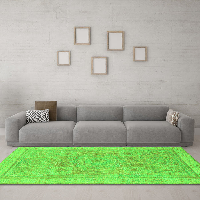 Machine Washable Abstract Green Modern Area Rugs in a Living Room,, wshabs1462grn