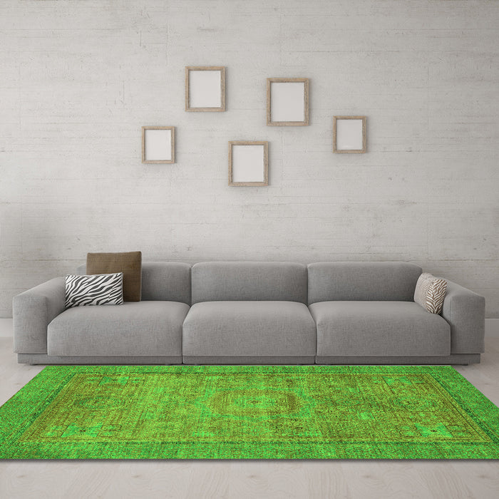 Machine Washable Oriental Green Modern Area Rugs in a Living Room,, wshabs1468grn