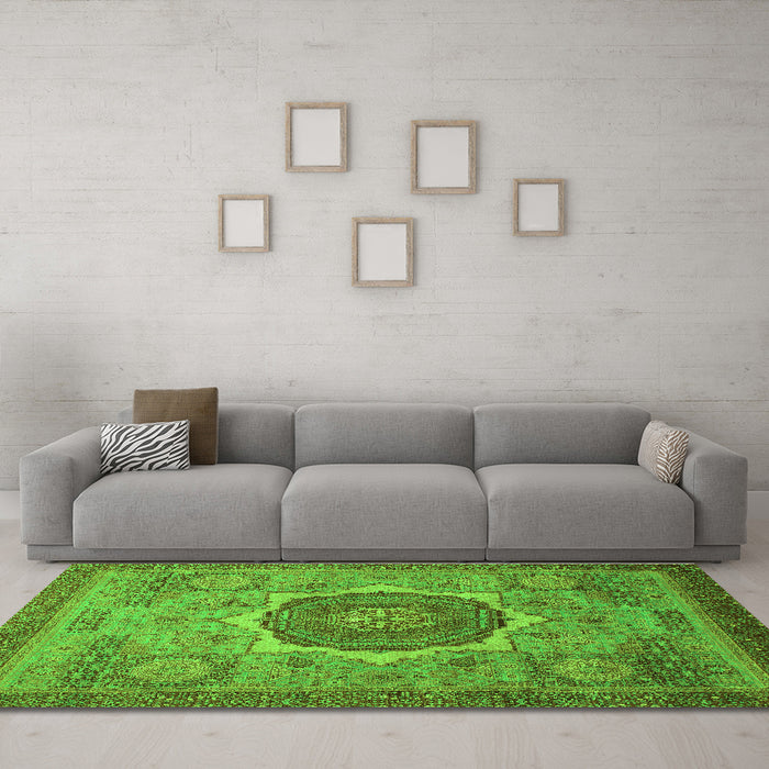 Machine Washable Oriental Green Modern Area Rugs in a Living Room,, wshabs1470grn