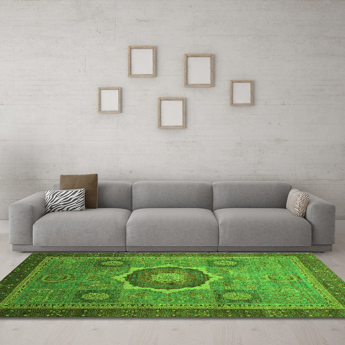 Machine Washable Oriental Green Modern Area Rugs in a Living Room,, wshabs1471grn