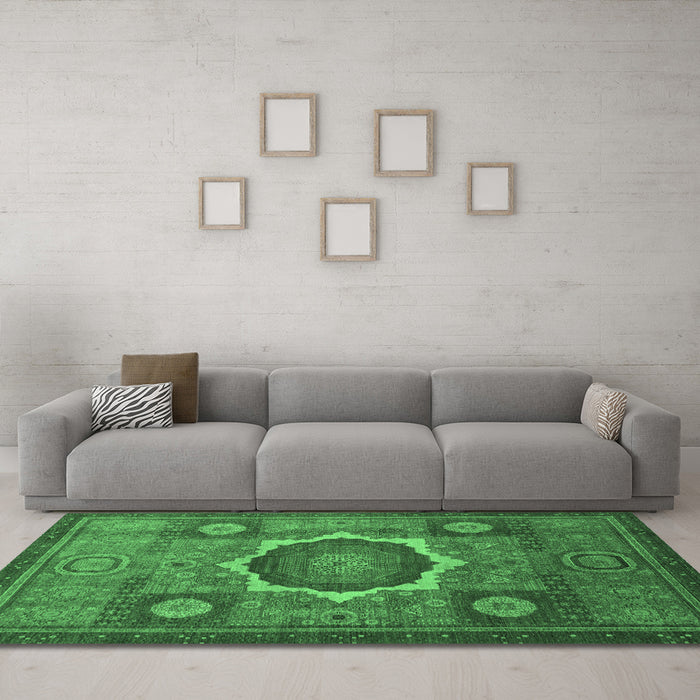 Machine Washable Oriental Emerald Green Modern Area Rugs in a Living Room,, wshabs1472emgrn